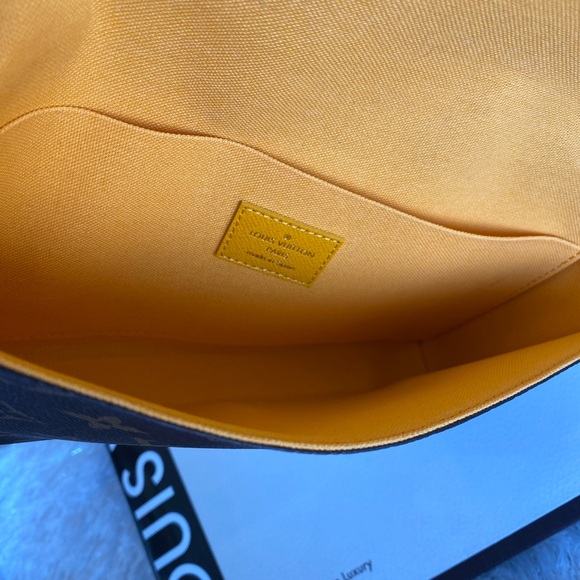 Authentic Louis Vuitton bag - Picture 13 of 16